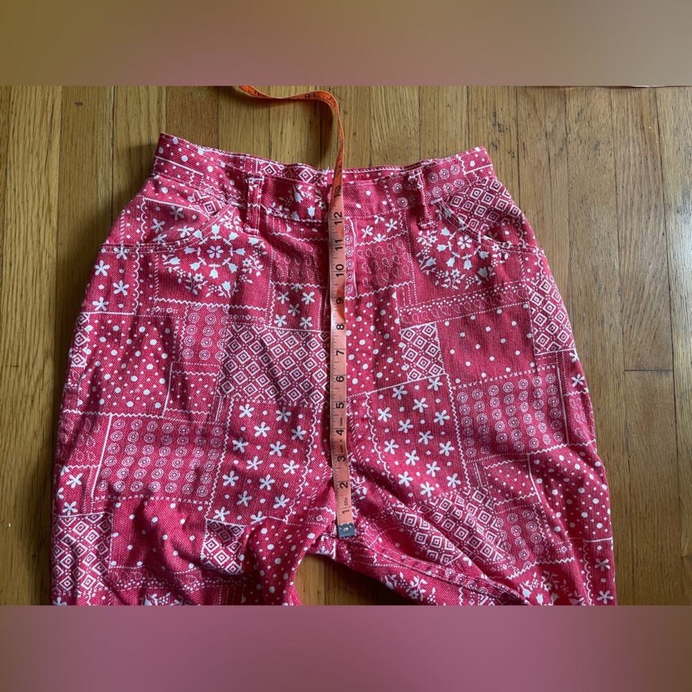60s Vintage High Waisted Bandana Print Denim Pants - Picture 7 of 8
